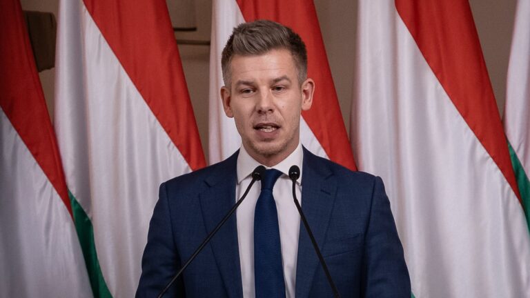 Magyar Péter: kormányváltás után azonnal felfüggesztenék a közmédia hírszolgáltatását